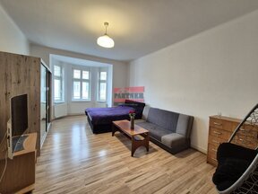 Pronájem zděného bytu 1+1 s balkónem, Tábor - centrum