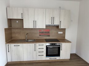 Pronájem bytové jednotky 2+kk 44 m2 s parkovacím stáním v Bechyni