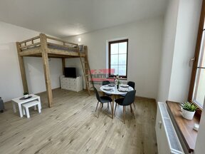 Prodej bytové jednotky 1+1 35,99 m2 po kompletní rekonstrukci bytu a celého domu v centru Bechyně