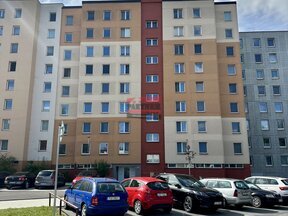 Prodej zařízeného bytu 2+kk s balkonem, 42m², Tábor, ul. Havanská