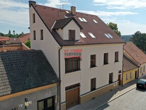 Pronájem zařízené bytové jednotky 1+1 35,79 m2 po kompletní rekonstrukci v centru Bechyně