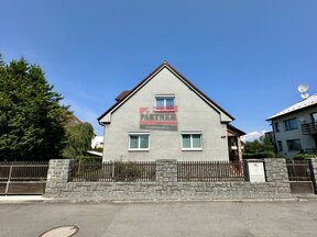 Prodej rodinného domu o dvou bytových jednotkách v Plané nad Lužnicí