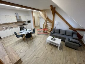 Prodej mezonetové jednotky 85,35 m2 po kompletní rekonstrukci bytu a celého domu v centru Bechyně